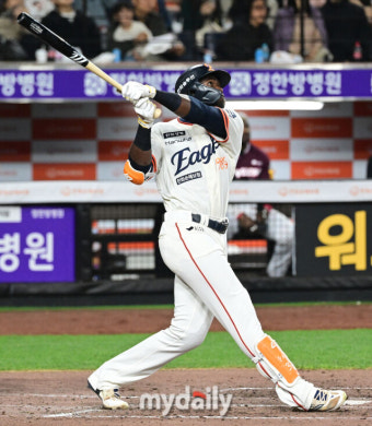 [MD포토] 플로리얼 '홈런이다'