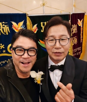 '50대 새신랑' 심현섭, 김종민보다 빨랐다…정영림과 결혼식 현장 포착 [MD이슈]