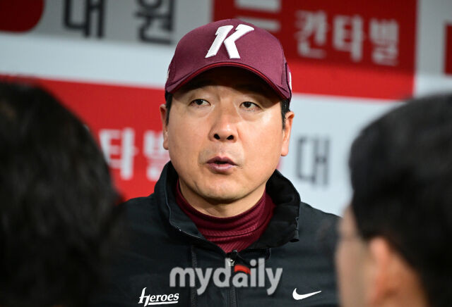 키움, 홍원기 감독과 고형욱 단장 그리고 김창현 수석코치 경질하고 대행 감독으로 설종진 임명