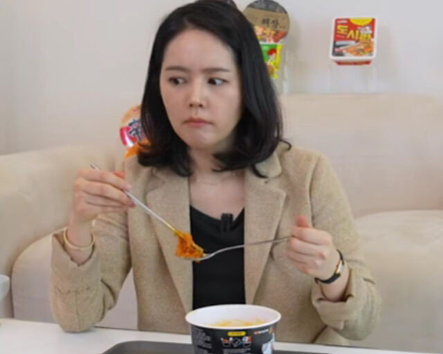 한가인, 유튜브로 팬들과 소통하는 신비주의적인 이미지 벗다