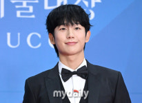 정해인, 첫사랑과 동거한다…'이런 엿 같은 사랑' 시작 [공식]