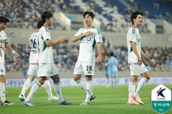 '국가대표' 전진우 또 터졌다! 리그 11호골 작렬→전북, 대구에 4-0 대승...포항과 제주도 나란히 승리 (종합)