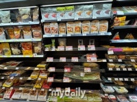 [르포] ‘수퍼형 편의점’에서 소비쿠폰 쓰자…김치·쌀 ‘장바구니’ 특수