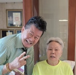 태진아, 치매 투병 ♥옥경이 근황 공개 건강하게 잘 있어요