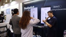 [현장] 소상공인대회, 기상천외 스마트기술 한자리…“사람도 못하는 일”