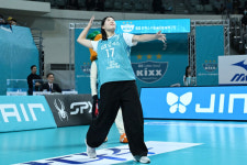 '리틀 김연경' 손서연 '1번 자리 완벽 시구, 중학교 선배의 승리 예감' [한혁승의 포톡]