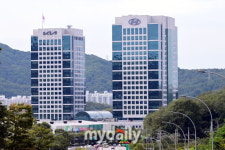 현대차, 신임 국내사업본부장에 윤효준 전무…김승찬 부사장 사의