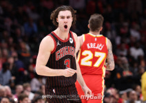 152점 승리 이어 4쿼터 대역전승! 시카고, 애틀랜타에 2연승→기디, 19득점 11R 15AS 트리플더블