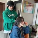 KCM, 13년 만에 가족 공개하더니…아내 머리 손질까지 '스윗 끝판왕'