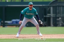 KIA에서 35홈런을 그냥 친 게 아니다…위즈덤 183km 대포 폭발, AVG 0.231? ML에서도 ‘한 방 승부’