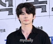 [단독] 옹성우, '봉주르빵집' 출격…'한식구' 김선호와 특급 시너지