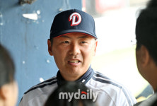 [MD포토] 김원형 감독, 오늘도 이깁니다