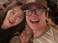 이준영, 군 입대 보름 앞두고 '환한 미소' 포착…윤유선 