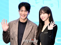 [MD포토] 하석진-안희연, '저희 잘 어울리죠'
