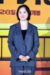 [MD포토] 포즈 취하는 '경주기행' 김미조 감독