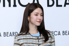 하영, 증조부 친일 행적에 
