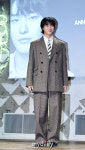 [MD포토] 우즈 '이승철 40주년 헌정곡'