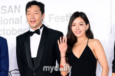 [MD포토] 포즈 취하는 손석구와 최희서