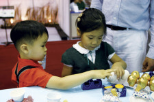 음식 맛은 빛깔과 그릇이 판가름