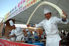 [경기]화성행궁에 한·중·일 요리왕 모두 모였네