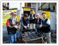 “서울연탄은행 재개 및 서울 마지막 달동네 연탄 배달”