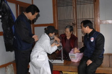[전남] 한전전남사업본부 노사 간부 합동 독거노인 방문 봉사활동 전개