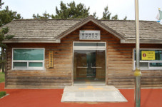 [강원]<여행>조용한 해변과 어울린 삼척해변역을 찾아