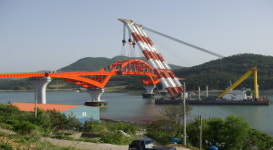 [전남]완도군 연도교사업 노화~보길도 간  상판거치 완료