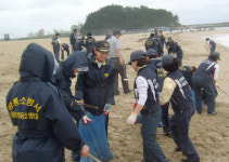 [강원]해수욕장 환경정화 활동 펼쳐