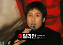 이선균, 오만석과의 애틋한 우정 표시