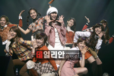 소녀시대-동해, ‘키싱유’ 뮤비서 완벽 호흡!