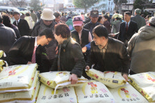 동해교회, 사랑의 쌀 나눔 행사