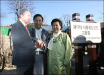 이명박 당선인 설날 고향방문 스케치