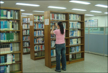 “우리 학교 도서관이 확 달라졌어요”