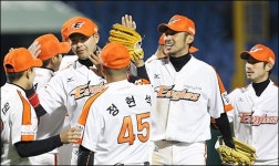 ‘13연패 뒤 3연승’ 한화…NC전 싹쓸이