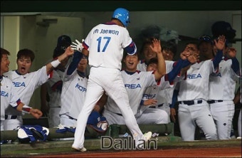 오재원 “박찬호 선배 앞 액션 할 배짱 없다”