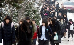 서울 초등학교 내주 겨울방학, 가장 빠른 곳은?