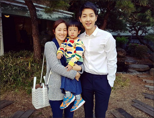 송중기, 케이티 로마서 둘째 딸 출산! 팬들 감사속 소식 입소제