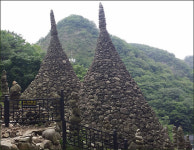 기적일까 염원일까...마이산 돌탑의 미스테리