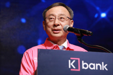 <포토> K뱅크 개소식 축사하는 황창규