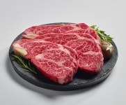 롯데마트, 통 큰 행사 2탄…치킨 이어 한우까지