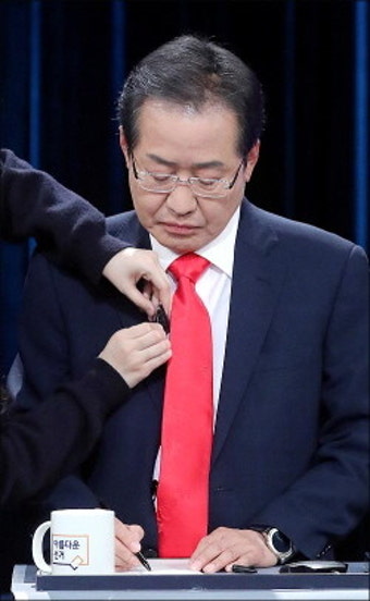 [대선후보 TV토론회] 주제와 무관한 난타전… '최악의 토론회'