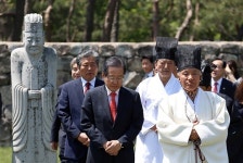 TK 수복한 홍준표, PK 다시 찾아 동남풍 불어라 ‘동분서주’