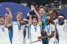 <포토> 'U-20 월드컵 시상식' 우승컵 든 잉글랜드
