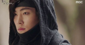 왕은 사랑한다 박영운, 치명적 눈빛에 홀리다