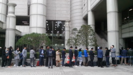 이재용 부회장 항소심 시작...법원 앞 긴장감 고조