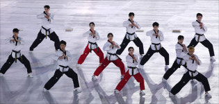 [평창2018] 개막식 공연하는 남북 태권도시범단