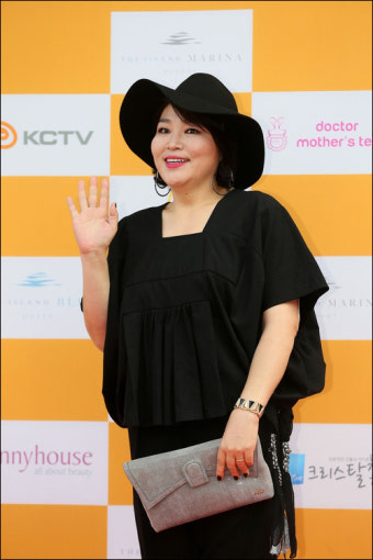 고수희-이근희 열애 '16년 세대차이 극복'