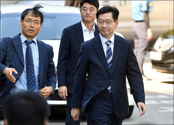 민주당, '김경수 구하기' 성공했지만…'정치외압' 오점 남겨
