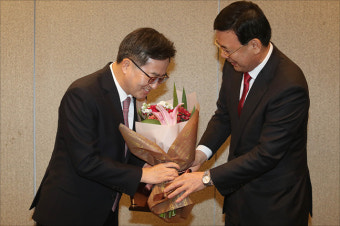 <포토> 김동연 경제부총리 '혁신성장 경제 라운드테이블'